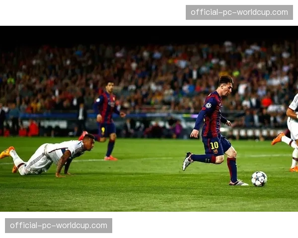 历史镜头:回顾十年前的今天,梅西上演“犯罪式过人”经典瞬间