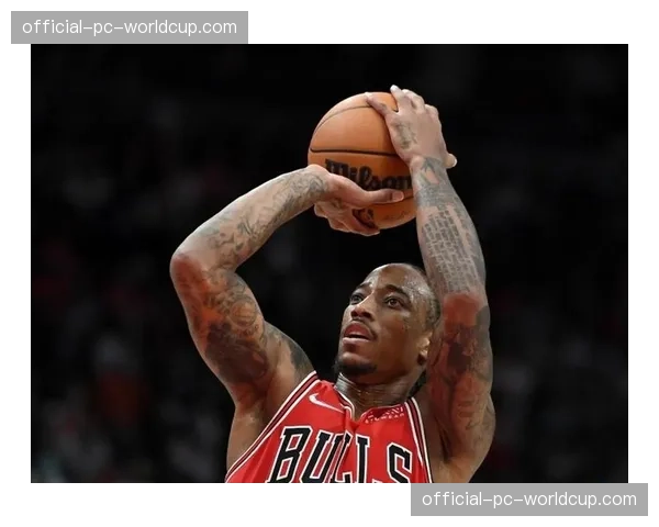 Shams报道:公牛队与德罗赞的续约谈判因合同年限陷入停滞 Shams报道:公牛队与德罗赞的续约谈判因合同年限陷入停滞